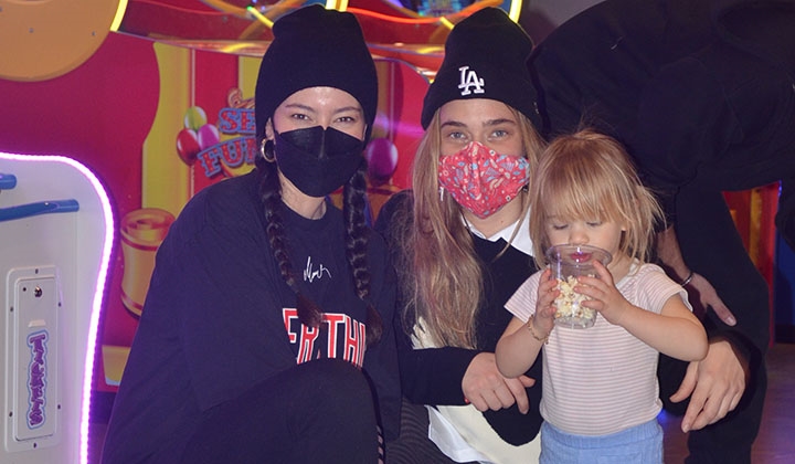 Pelin Akil ile Müge Boz çocukluklarına döndü