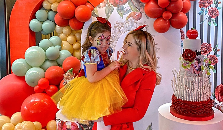 Karaduman çiftinden kızlarına eğlenceli doğum günü partisi