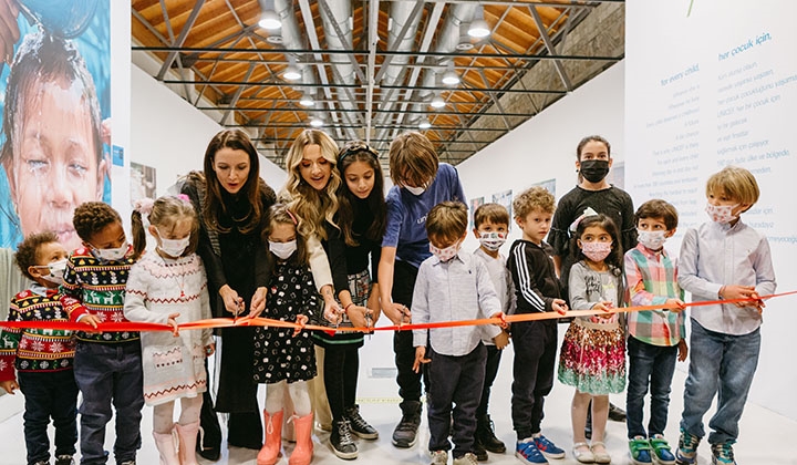 UNICEF, 75. kuruluş yıldönümünü fotoğraf sergisi ile kutladı