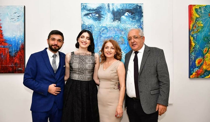 Ayşen Can’ın denizi merkezine alan eserlerinden oluşan sergisi ‘Sır-lı Seyir’ sanatseverle buluştu