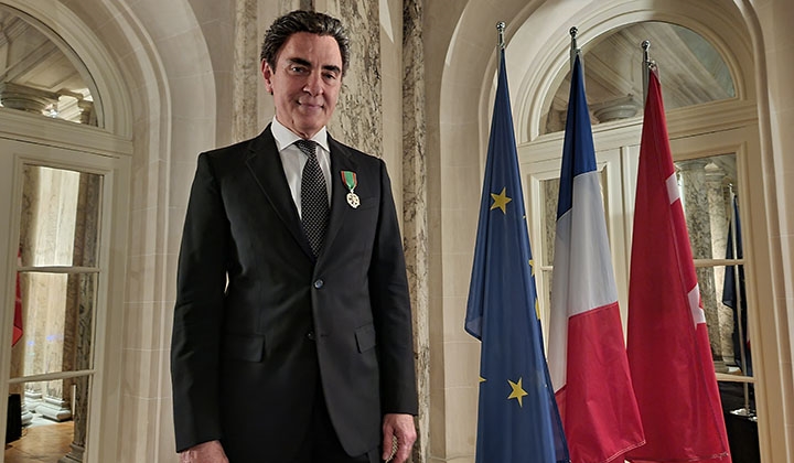 Selçuk Tümay’a Fransa hükümetinden Şövalye Liyakat Nişanı