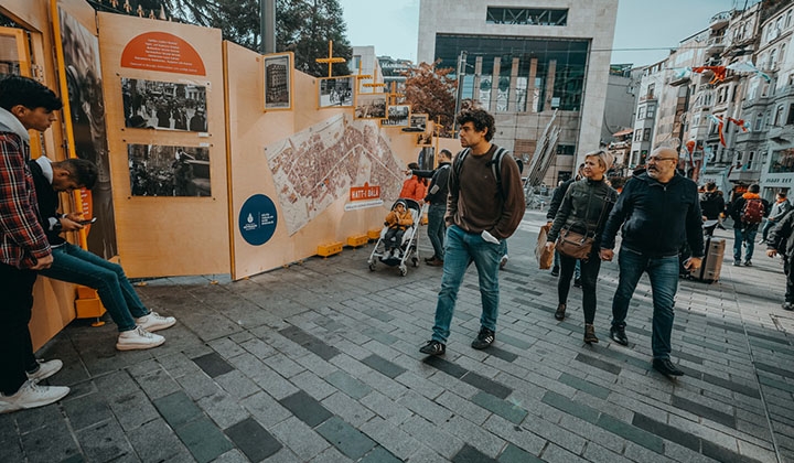 Taksim’in tarihi meydanda sergileniyor
