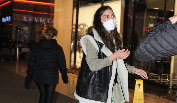 Demet Özdemir’den sevenlerine yeni proje süprizi