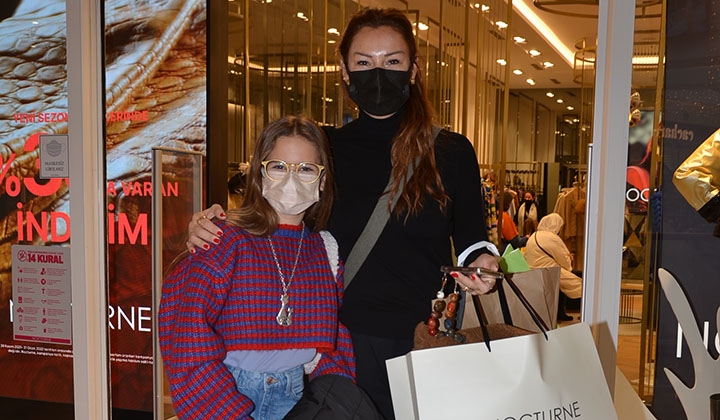 Pınar Altuğ Atacan ve kızı Su Atacan ile alışveriş keyfi yaptı