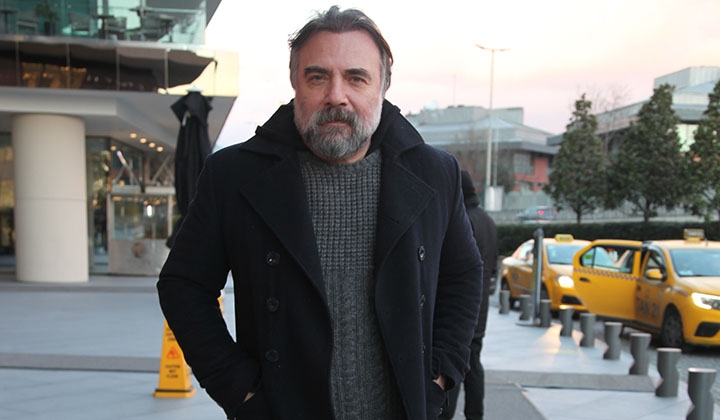 Oktay Kaynarca keyifli halleriyle dikkat çekti