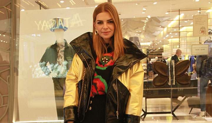 Pelin Karahan iki ülke arasında mekik dokuyor