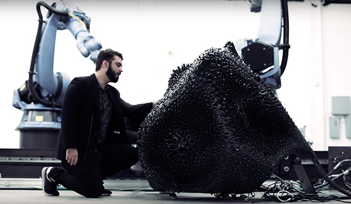 Güvenç Özel, Amerika’daki Teknoloji Fuarı CES’e ‘Kelimeleri Görselleştirerek’ damga vuracak